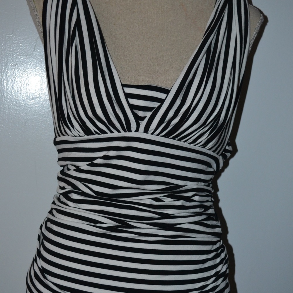 WHBM Sleeveless Striped Genius Top Size Small (4-6